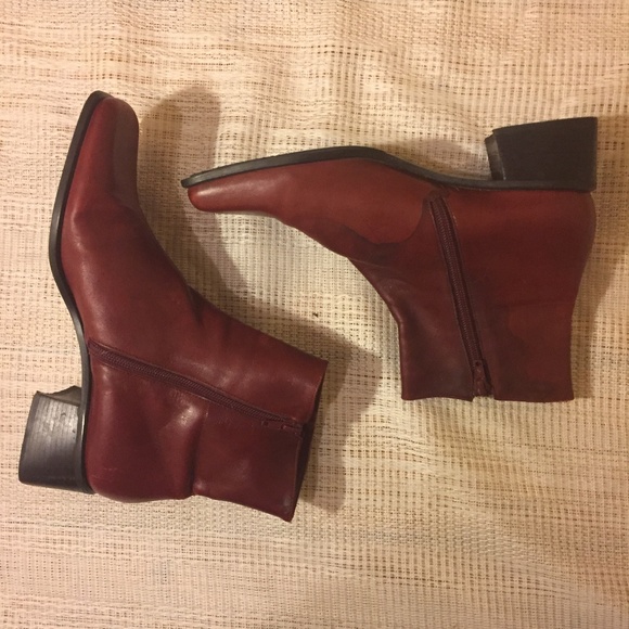 Gianni Bini Leather Ankle Boots - Picture 2 of 8